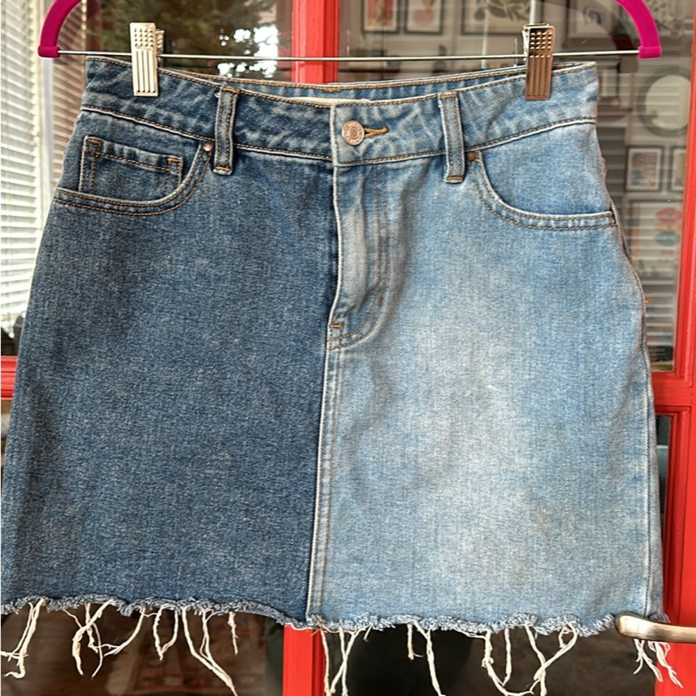 PacSun denim mini skirt 25 waist